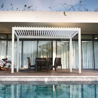 Loại hạng nhẹ Phân đồ nhôm tự đứng Pergola Thiết kế hiện đại Bảo vệ mặt trời