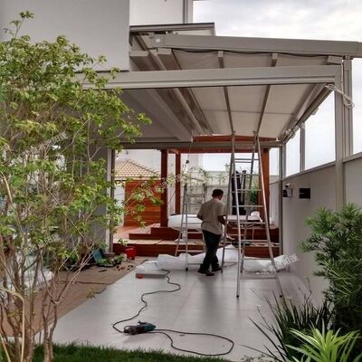 Easy Installation Reinforced Aluminum Frame Remotely Control Commercial Sunshade Large Area Covered Awning